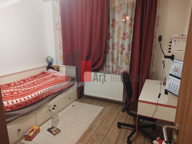 Huedin, vanzare apartament 3 camere.