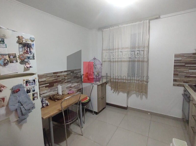 Huedin, vanzare apartament 3 camere.